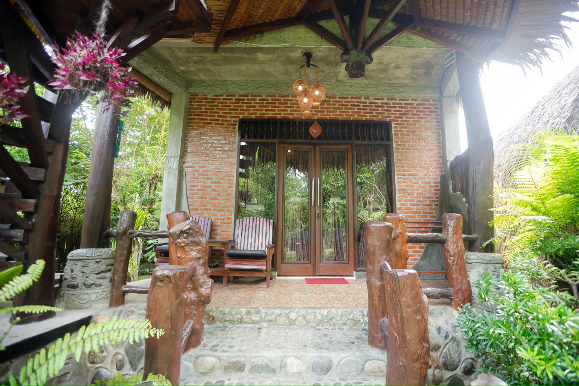 Green Travelodge Bukit Lawang Kültér fotó