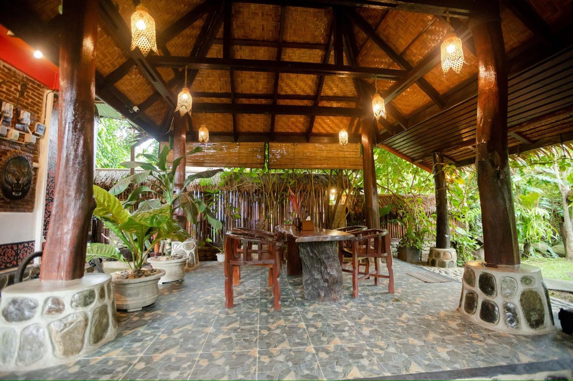 Green Travelodge Bukit Lawang Kültér fotó