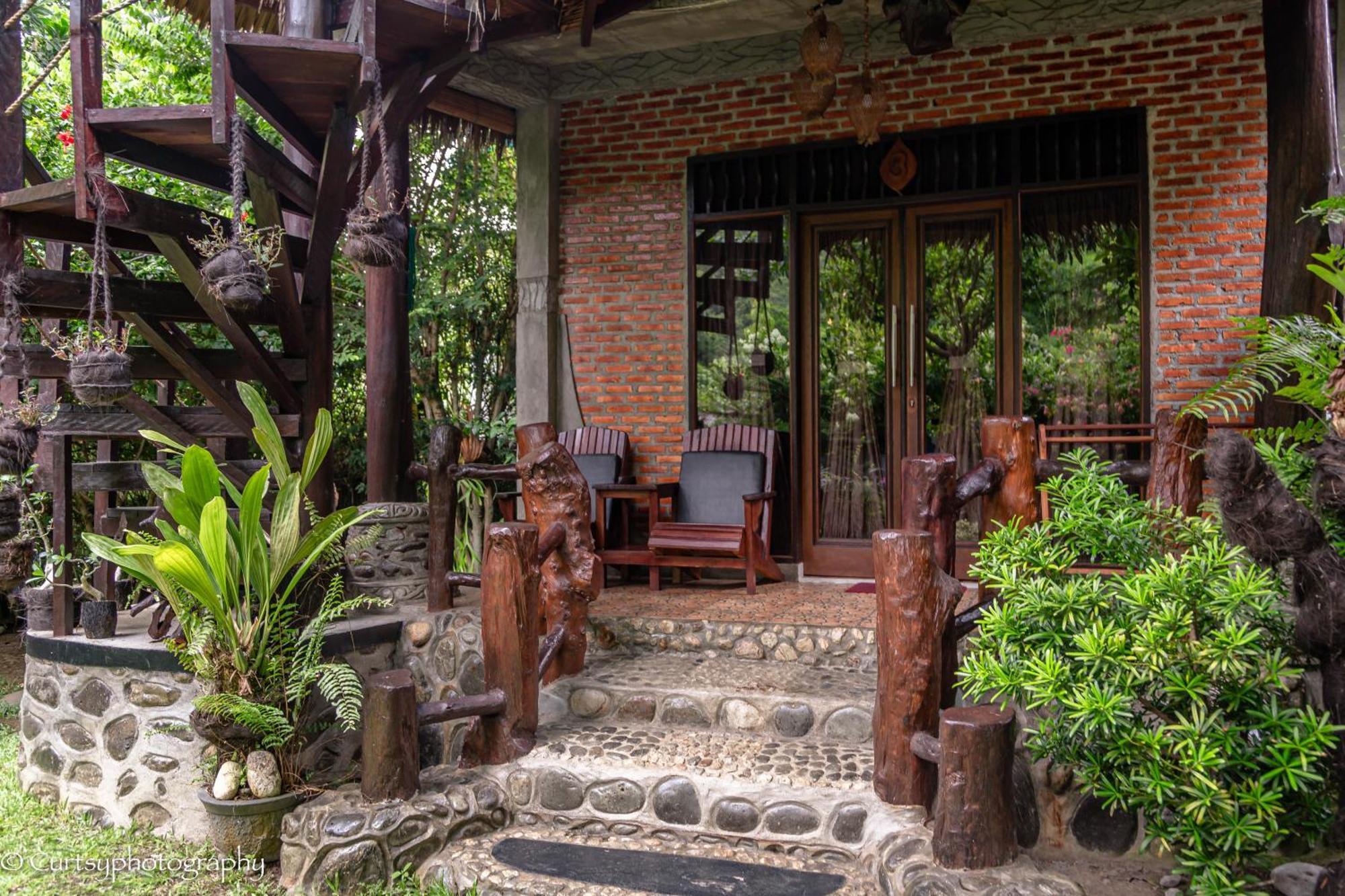 Green Travelodge Bukit Lawang Kültér fotó